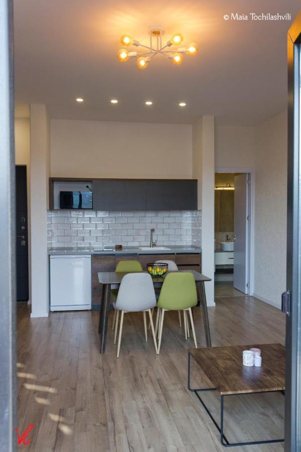 Aura Sameba, Luxury Apartment Tbilisi Buitenkant foto