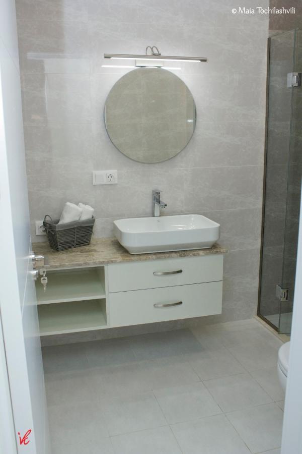 Aura Sameba, Luxury Apartment Tbilisi Buitenkant foto